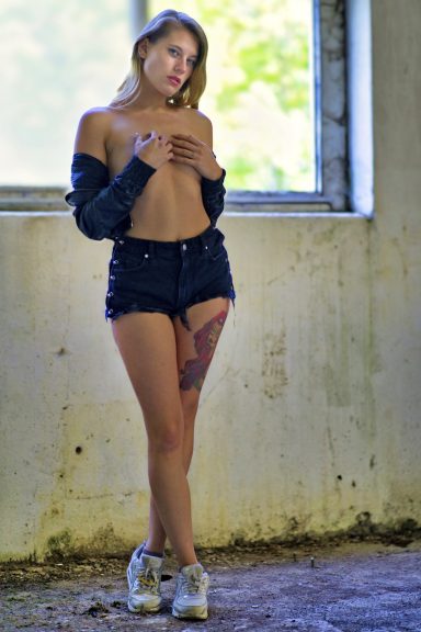 Jessy Ley - Lost Place Shooting